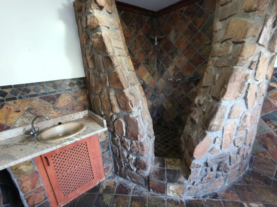 5 Bedroom Property for Sale in Waterkloof A H North West